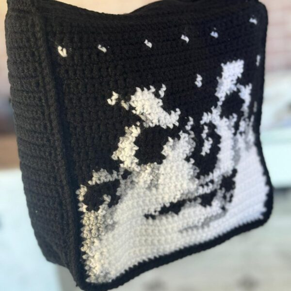 crochet grid tote bag