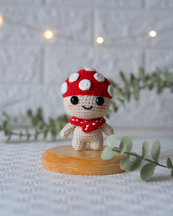 Mushroom Buddy Keychain – Crochet Plush 9 cm