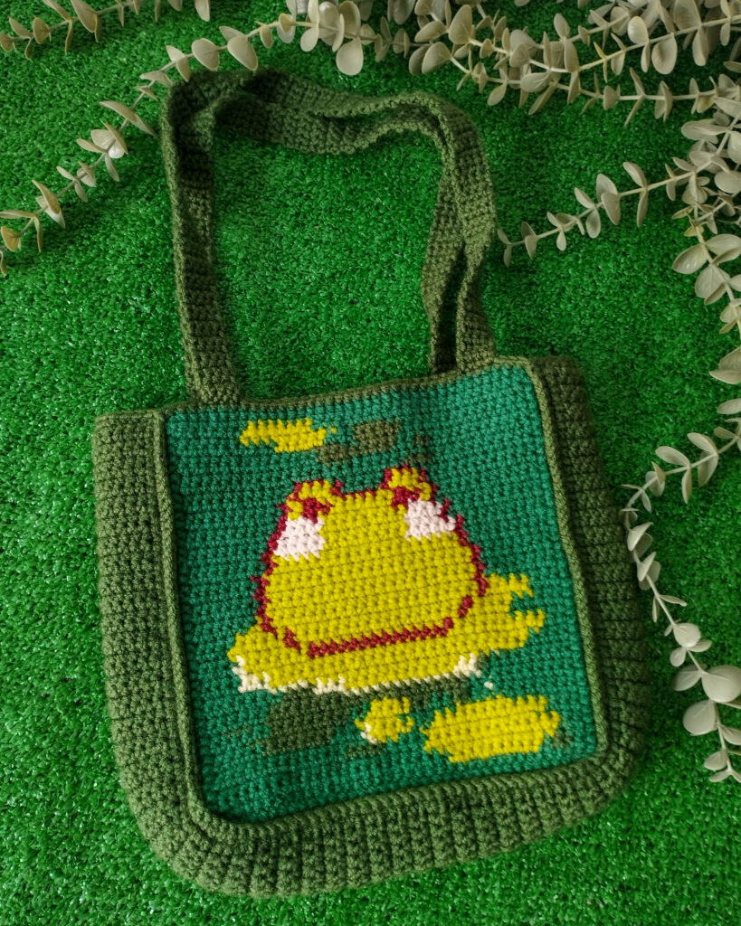 Crochet Frog Tote Bag – Grid Pixel Frog Design