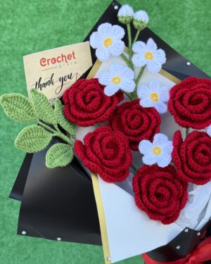 Crochet Flower Bouquet – Handmade with 6 Red Roses, 6 mini daisies