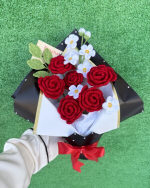 Crochet Flower Bouquet – Handmade with 6 Red Roses, 6 mini daisies