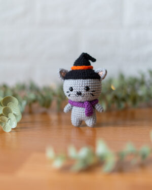 Halloween Witch Cat Crochet Doll – 11cm Amigurumi – Handmade Halloween