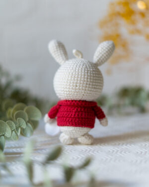 Alice in Wonderland – White Rabbit Crochet Doll