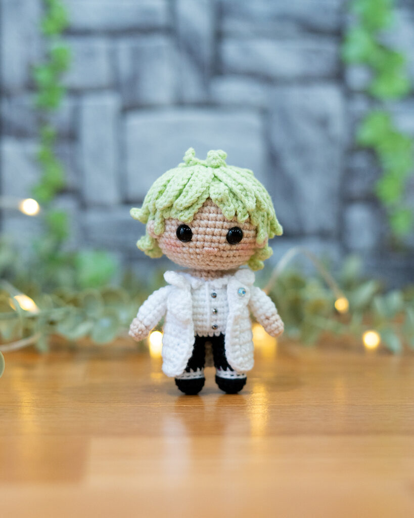 G-Dragon Inspired Crochet Doll – Handmade 11cm K-Pop Idol Amigurumi Figure