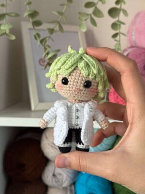 G-Dragon Inspired Crochet Doll – Handmade 11cm K-Pop Idol Amigurumi Figure