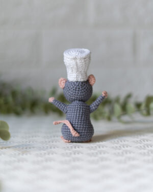 Remy Ratatouille Crochet Doll – Handmade 12cm Chef Mouse Amigurumi