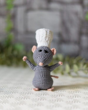 Remy Ratatouille Crochet Doll – Handmade 12cm Chef Mouse Amigurumi