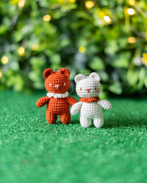 Cute Bear Crochet Keychain Set – 7cm Mini Teddy Duo – Handmade Amigurumi Gift
