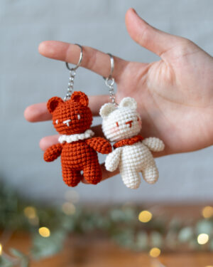 Cute Bear Crochet Keychain Set – 7cm Mini Teddy Duo – Handmade Amigurumi Gift