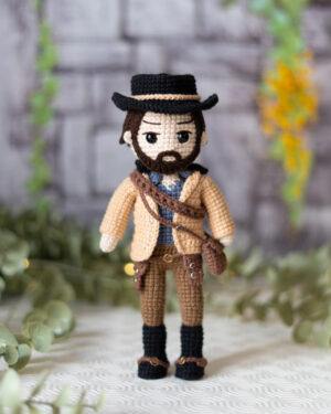 Arthur Morgan Crochet Doll – Red Dead Redemption Inspired – Handmade 20cm Cowboy Amigurumi
