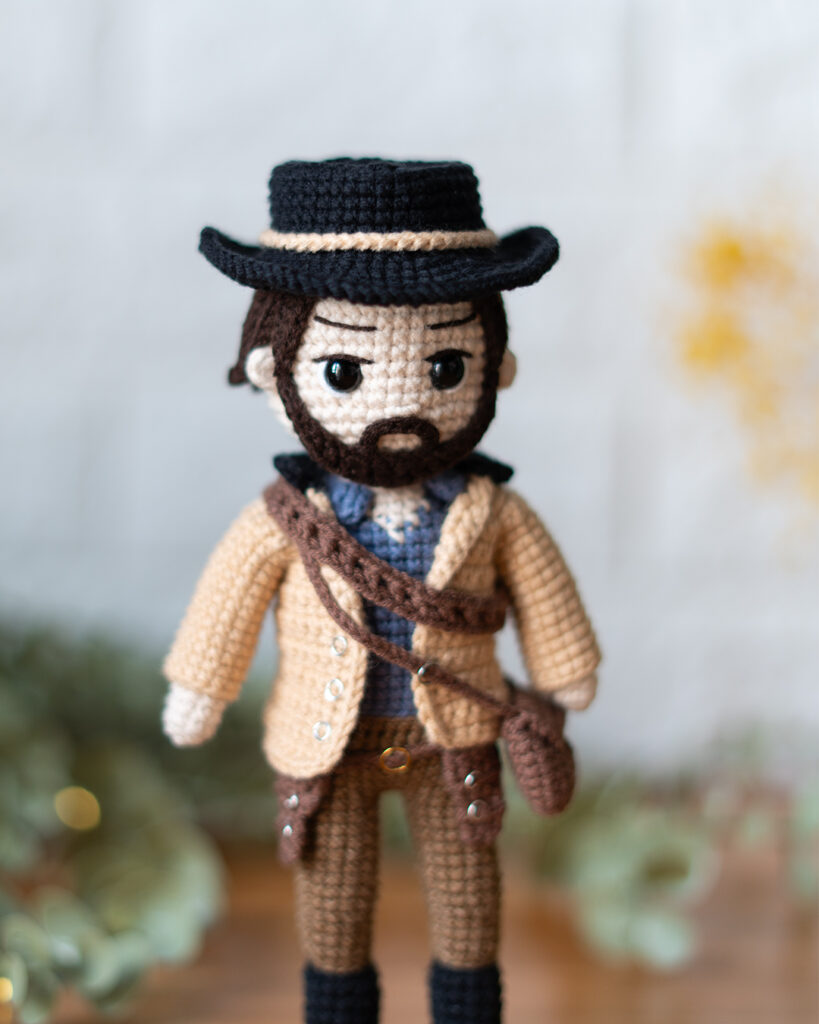 Arthur Morgan Crochet Doll – Red Dead Redemption Inspired – Handmade 20cm Cowboy Amigurumi